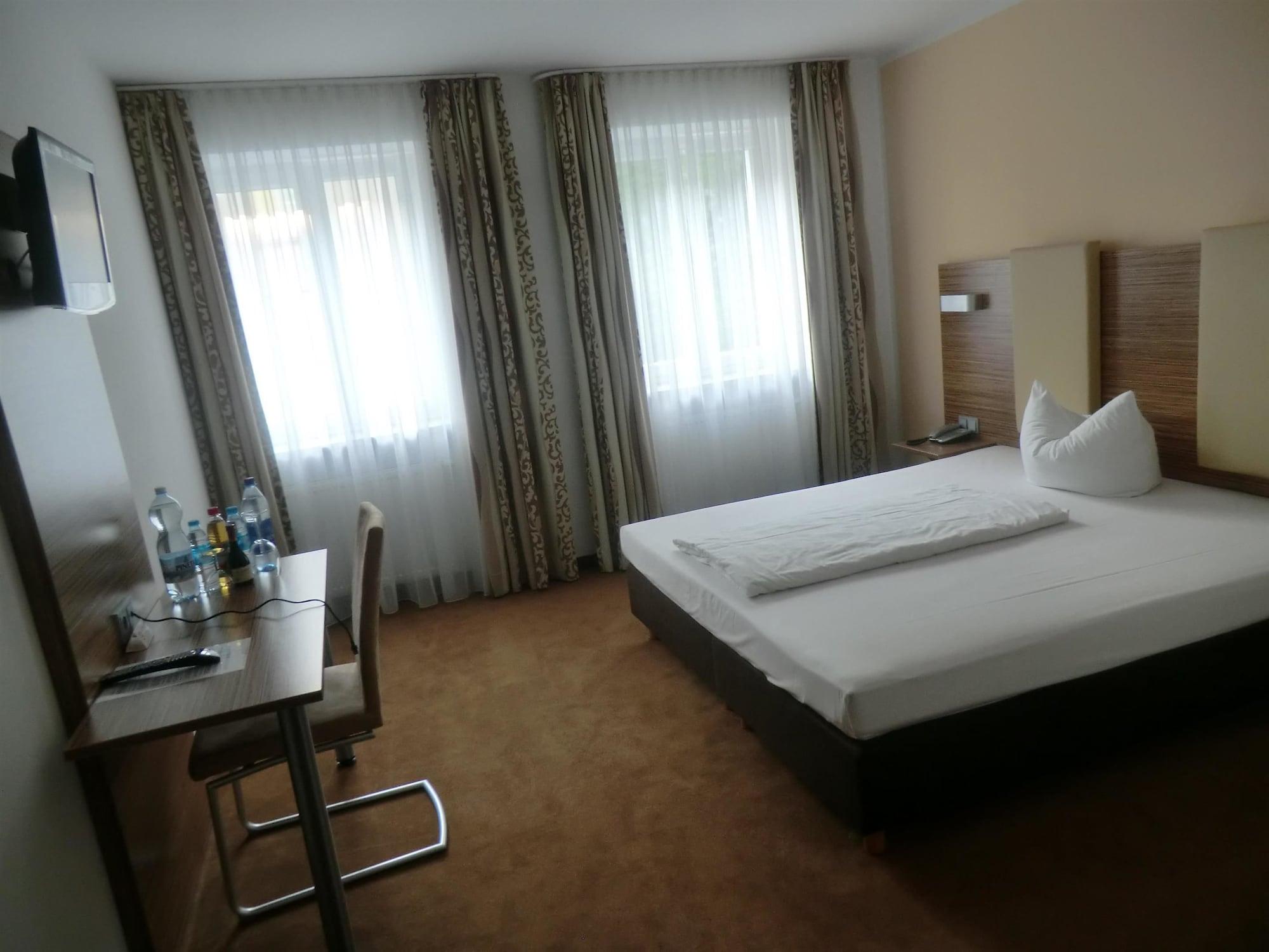 Hotel Andra Muenchen Екстер'єр фото